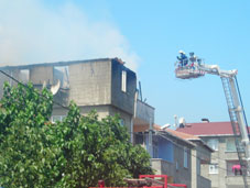 Sancaktepe'de yangın 16