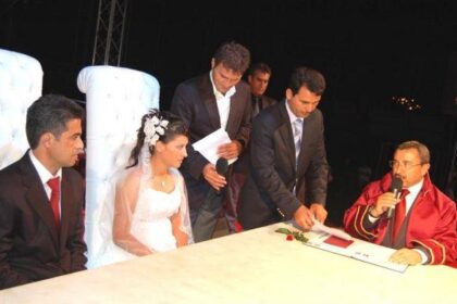 Heyecandan doğum tarihini unuttu 26