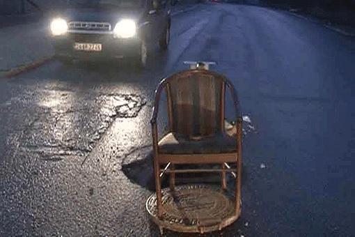 Ortada kuyu var yandan geç! 11