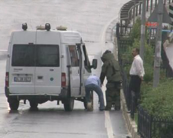 Sultanbeyli de bomba paniği 21