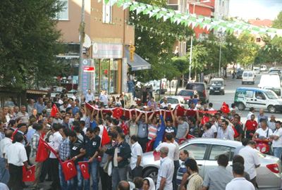 Sancaktepeliler şehitleri için yürüdü 20