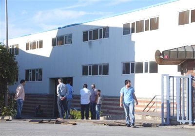 Güvenlik görevlisi açılan ateş sonucu ağır yaralandı 25