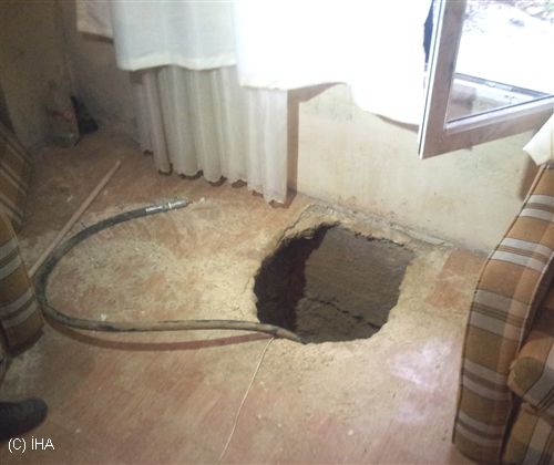 NATO boru hattını delip, akaryakıt çaldılar 11 NATO boru hattını delip, akaryakıt çaldılar 11