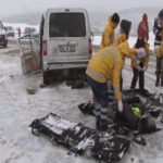 Paşaköy yolunda feci kaza: 3 ölü 12