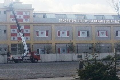 Hakan Şükür'ün ismi stadyumdan söküldü! 21