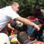 Kamyoneti şarampole yuvarlayıp kaçtılar 12