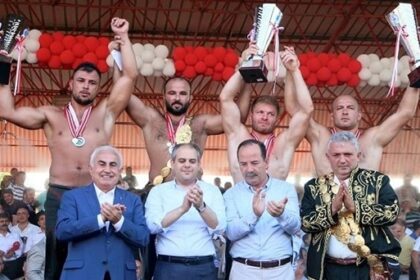 Güreşçimiz Serhat Balcı Kırkpınar’da üçüncü oldu 21