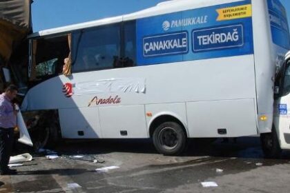 Sancaktepe'de zincirleme trafik kazası 22