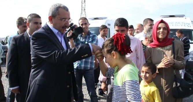 Önce kurbanlar kesildi, sonra kavurma dağıtıldı 11