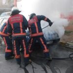 Sancaktepe'de oto yangını 13