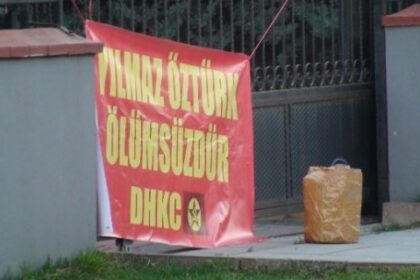 Sancaktepe Belediyesi önünde bomba paniği! 27