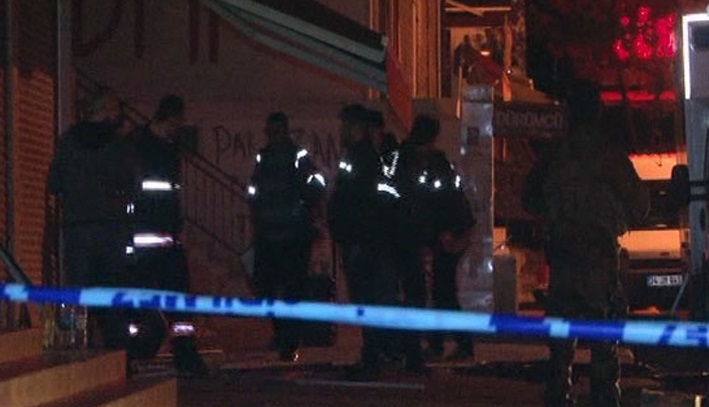 Sarıgazi de molotoflu saldırı: 1 yaralı 11