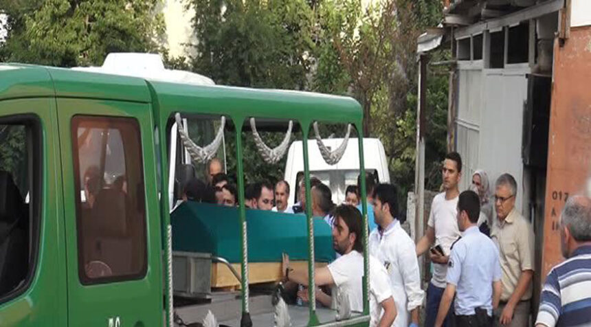 Tartıştığı eşini bıçaklayarak öldürdü 11 Tartıştığı eşini bıçaklayarak öldürdü 11