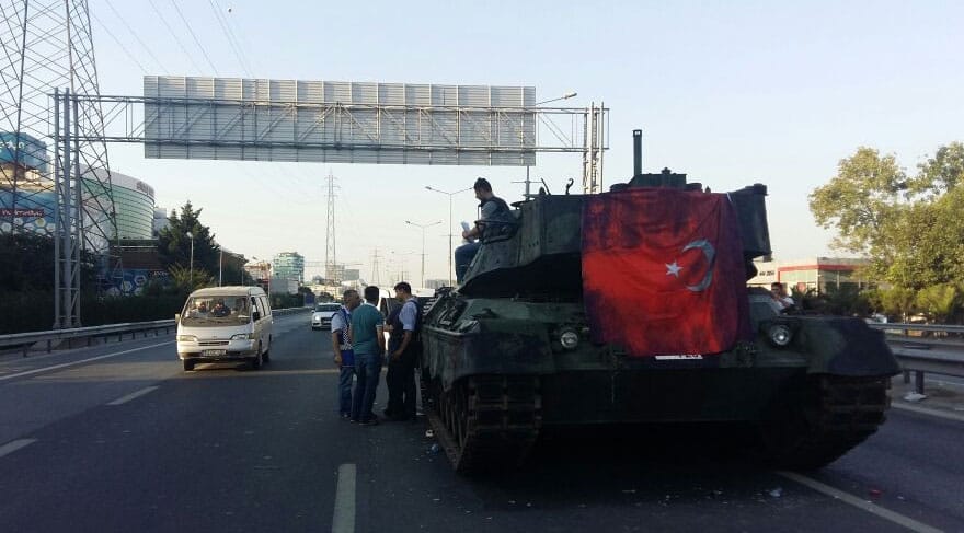 Kanlı darbe girişiminin ardından ilk açıklamalar 7