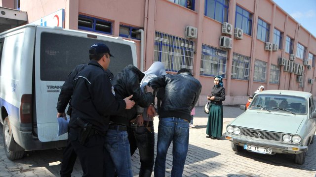 Organize suç çetesi suçüstü yakalandı 11 Organize suç çetesi suçüstü yakalandı 11