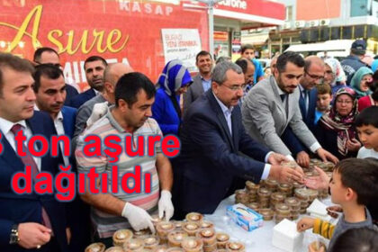 Üç farklı noktada, üç ton aşure dağıtıldı 26