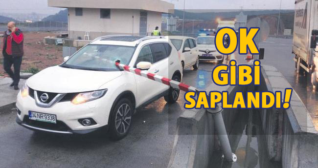 Korku filmi gibi: Bariyer araca saplandı! 11