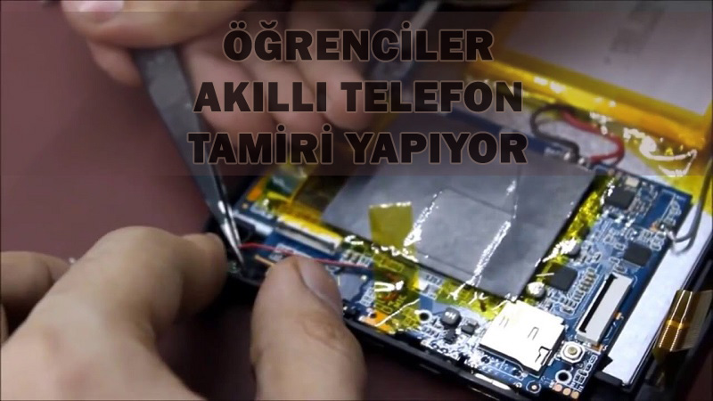 Liseli öğrenciler akıllı telefon ve tablet tamiri yapıyor 11