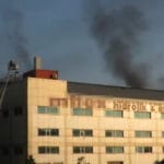 Fabrikada çıkan büyük yangın panik yarattı 12