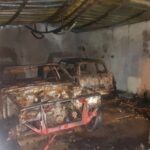 Oto servisinde çıkan yangında 2 araç kül oldu 12