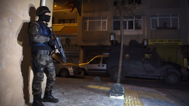 Uyuşturucu satıcılarına şafak operasyonu 11