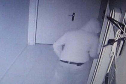 Yenidoğan Aile Sağlığı Merkezinde hırsızlık! 23