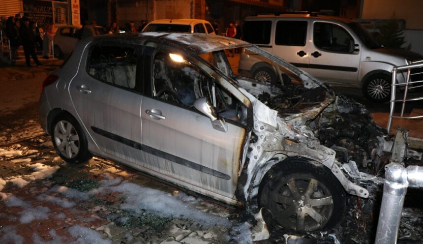 Boşanmayı hazmedemedi, eski eşinin arabasını kundakladı 11