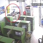 İnternet kafedeki hırsızlık kameralara yansıdı 11