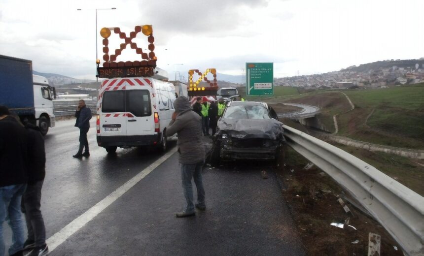 Kuzey Marmara Otoyolu’nda ardı ardına kaza: 1 ağır yaralı 11
