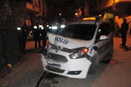 Suçlu kovalarken kaza yaptılar 21