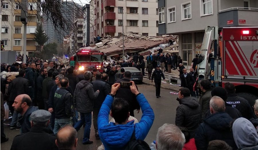 Kartal'da 8 katlı bina çöktü. Ölü ve yaralılar var! 20 Kartal'da 8 katlı bina çöktü. Ölü ve yaralılar var! 7