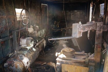 Sobadan çıkan yangın dükkanı küle çevirdi 40