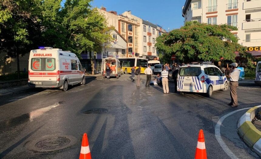 Sarigazi'de facia! Freni patlayan otobüs faciaya yol açtı: 1 ölü 11