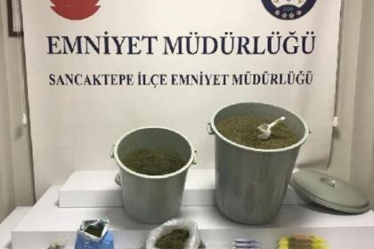 Zehir tacirleri kıskıvrak yakalandı: 4 tutuklama 25