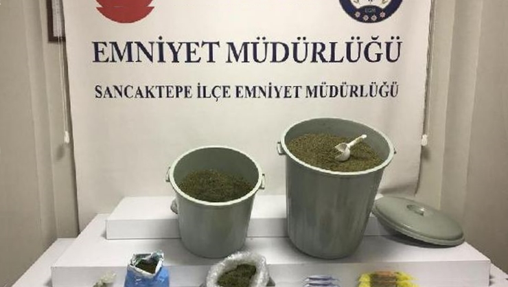 Zehir tacirleri kıskıvrak yakalandı: 4 tutuklama 11