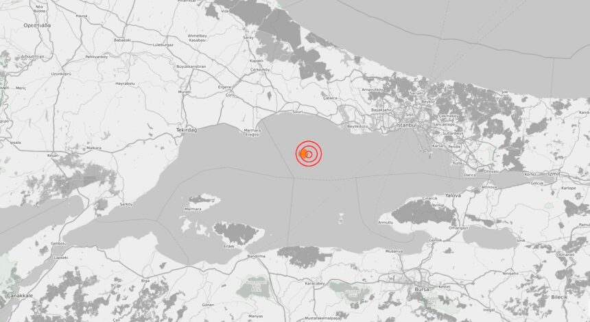 İstanbul'da deprem! 11
