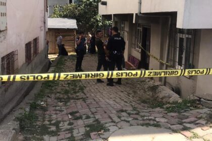 Kaldırımda karnından vurulmuş halde bulundu 21