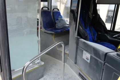 Koltuğa yaslanınca... Otobüste yangın tüpü paniği! 21