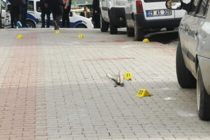 Koku kavgası kanlı bitti: 2 ölü 1 yaralı 23