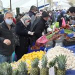 Sosyal mesafeyi umursayan yok! Zabıta maske dağıtmak ile yetindi! 13