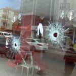 Sokağa çıkma yasağında dükkan kurşunladılar! 12