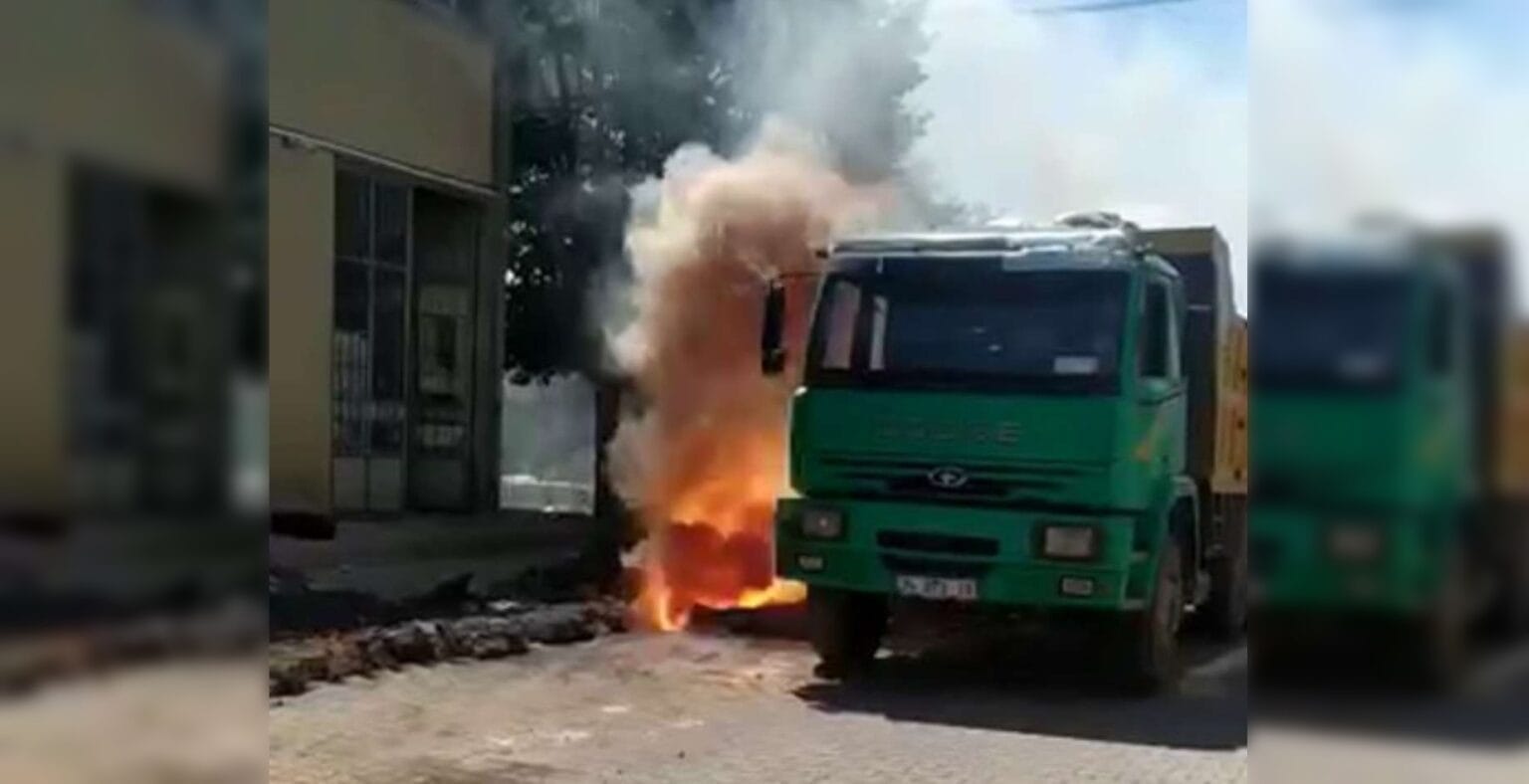 Sanayi sitesinde elektrik kaynaklı patlama! 9