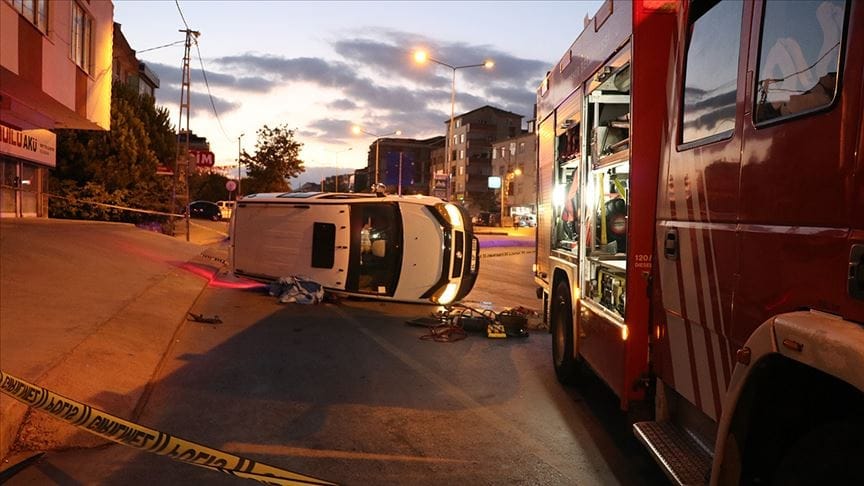 Korkunç kazada emniyet kemeri detayı... 7