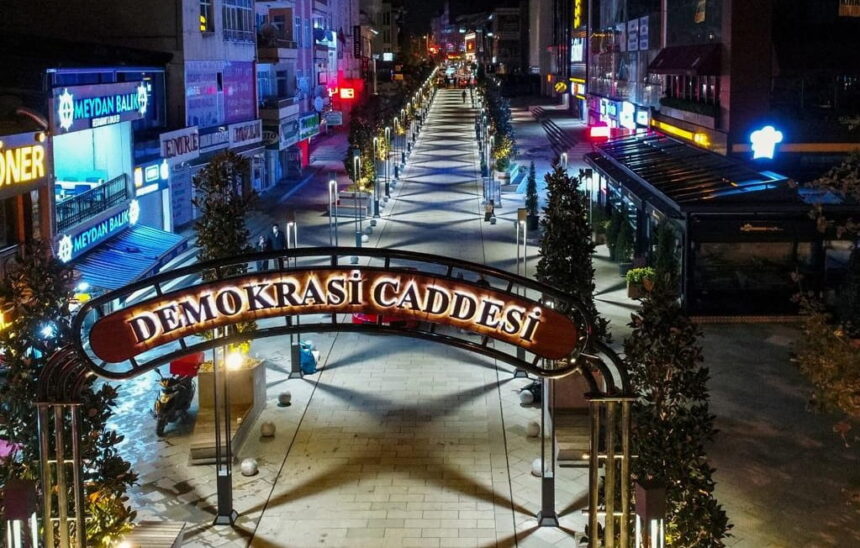 Sancaktepe kavruluyor! Sıcaklık 39.7 dereceye ulaştı 11 Sancaktepe kavruluyor! Sıcaklık 39.7 dereceye ulaştı 11