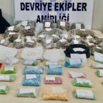 Kavga ihbarına giden polis uyuşturucu imalathanesi buldu! 13