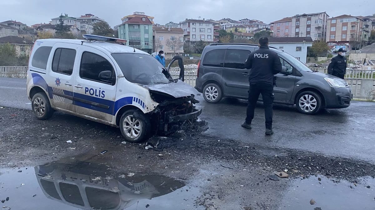 Seyir halindeki polis aracında yangın 7