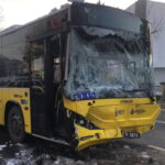 İETT otobüsü ve servis minibüsü çarpıştı: 7 yaralı 13