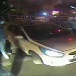 Tartıştıkları otobüs şoförünün yolunu kesip darp ettiler! 12