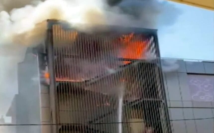 Yangın merdiveninde yangın çıkar mı? 11