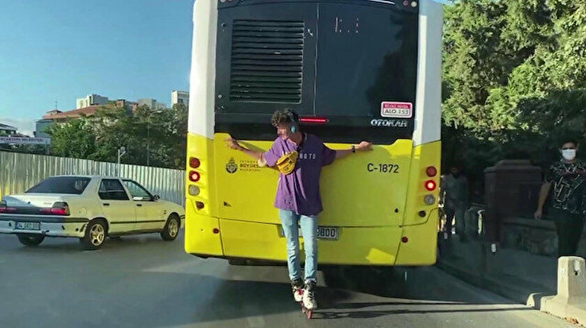 Otobüsün arkasında tehlikeli oyun! 11